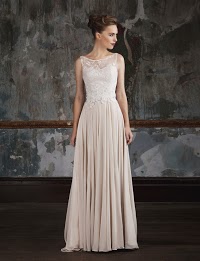 Amanda K Bridal Boutique 1063455 Image 7